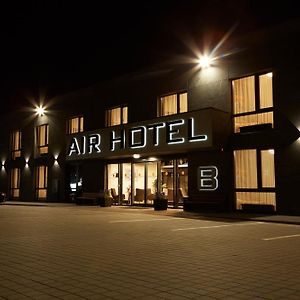 Air Hotel
